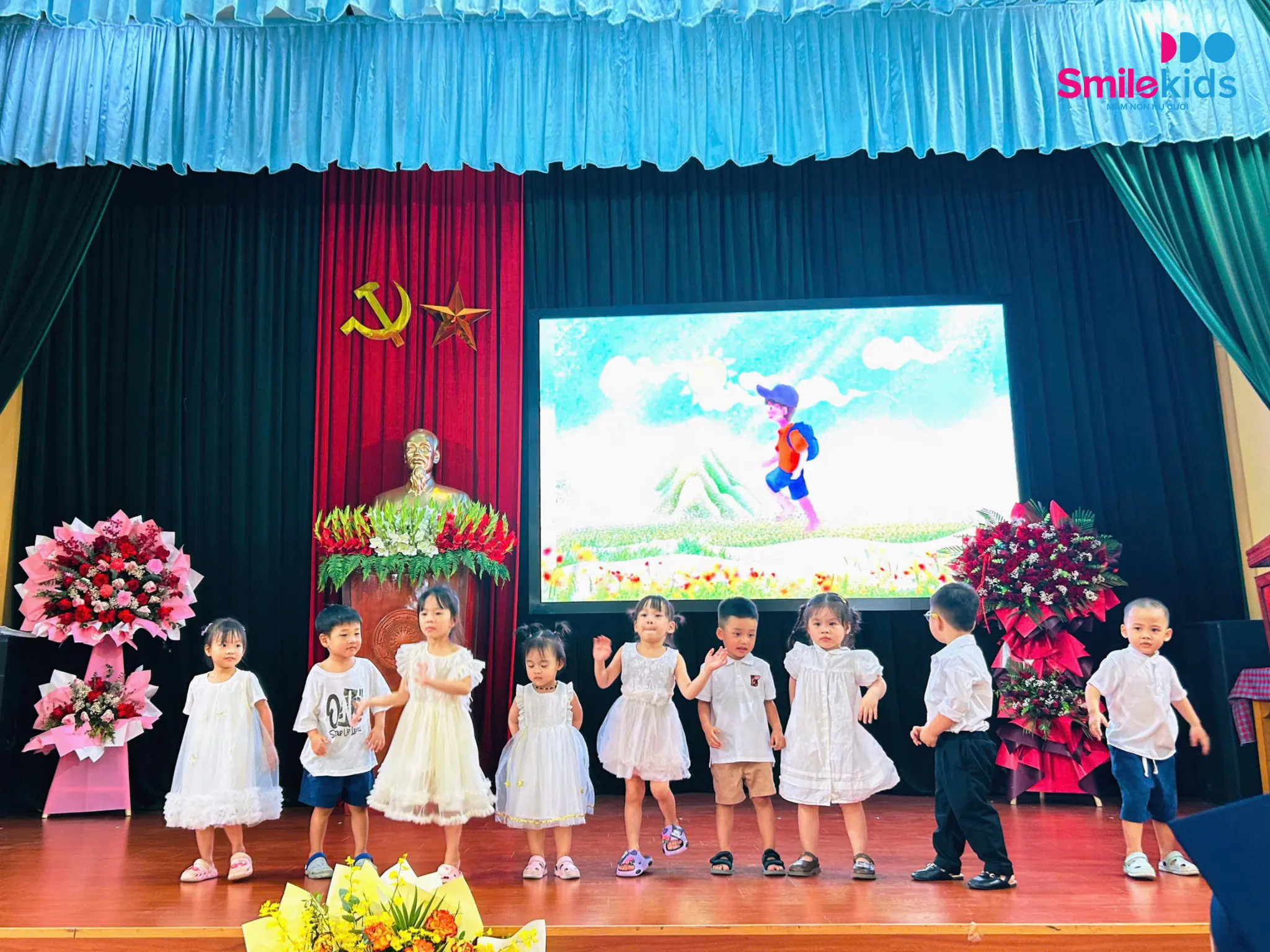 Hình 6. Tiết mục văn nghệ của lớp Sao Mộc
